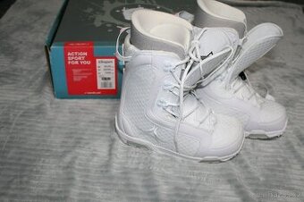 nove snowboardove topanky Radical velkost 36,5