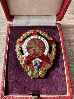 vzorný výsadkář odznak starý