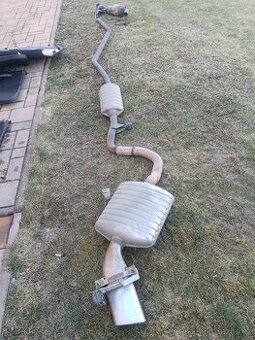 Výfuk, svody, koncový tlumič, katalyzátor BMW 318i E90