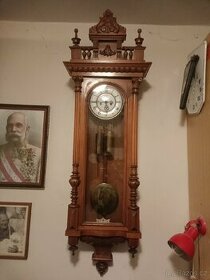 Starožitné hodiny G B po servisu hodinářem.