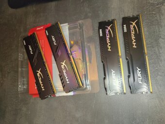 4x 8GB DDR4 RAM HyperX Fury Black (2400 MHz a 3000 MHz) - 1