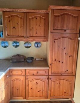 Rustikální borovicová linka se spotřebiči,6080