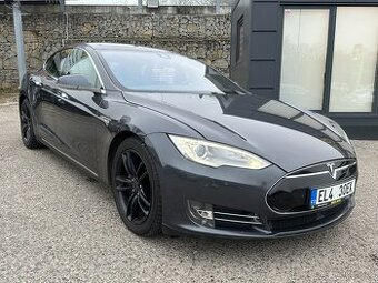 Tesla Model S  2015