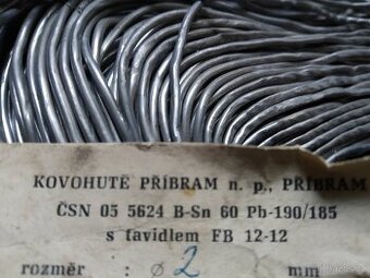 TRUBIČKOVÝ CÍN S TAVIDLEM 2 mm - ČSSR.