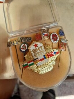 Odznaky KOVO, TESLA, METRA, PRAGA