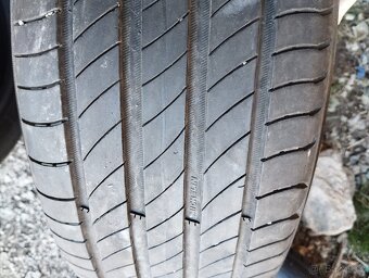 185/60/15 195/60/15 205/55/17 225/50/17 235/45/18 - kusovka