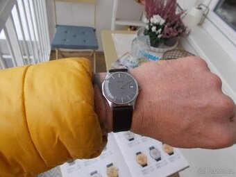 oblibene funkcni hodinky prim Pyžamo rok 1985