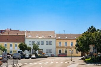 PRONÁJEM BT 3+1 STRÁŽNICE, NÁMĚSTÍ SVOBODY