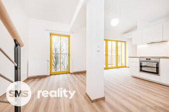 Pronájem nového mezonetu 2+kk s terasou 9 m², Tomáškova – Pr