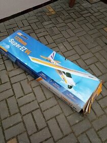 RC model letadla se stabilizací a plováky