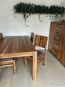 Dřevěný stůl + židle