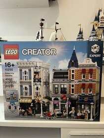 Nové Lego Creator 10255 shromáždění na náměstí