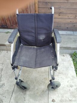 Invalidní vozík - 1