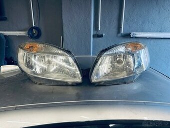 Škoda Fabia 2 světla