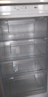 Vestavná mraznička Ikea A++
