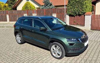 ►Škoda Karoq DSG-NÍZKÉ KM-Kamera-Tažné-Matrix-KESSY-Canton