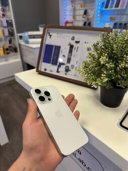 iPhone 15 Pro 256GB Bílý titan Záruka