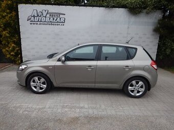 Kia Cee´d 1.4 16V, KLIMA, ČR