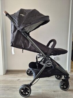 Skládací kočárek Joie Pact Flex 2020, signature noir