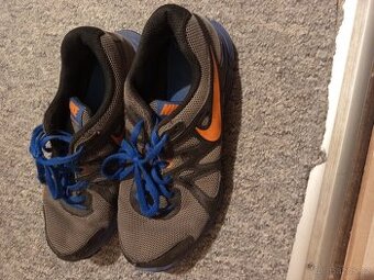 Vel 36 nike