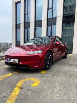 Tesla Model 3 PERFORMANCE 06/2024 Super Red