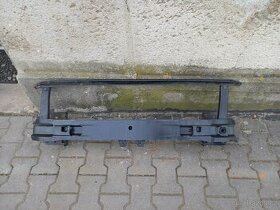 VW Passat B8 přední výztuha - 1