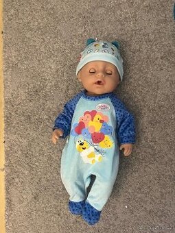 Panenka Baby Born