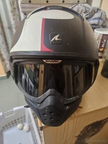 Přilba na motorku Shark Raw