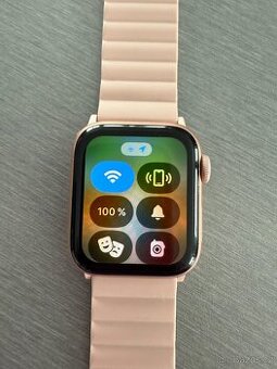 Apple Watch Series 6 40mm Zlatý hliník