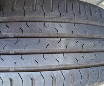 Pneu 215/65 R17