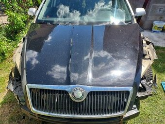 Škoda Octavia II kapota a blatník