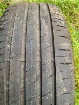 🛞 Letní + zimní pneu 205/55 R16 – 5–6 mm vzorku