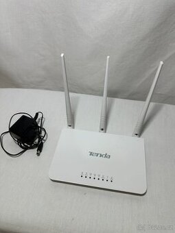 Wi-Fi router Tenda AC10 / AC11 – 2,4 & 5 GHz, plně funkční