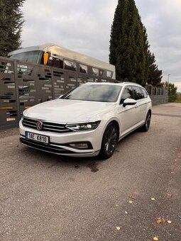 VW Passat B8, 2.0 TDI, 110, webasto, acc, panorama - 1
