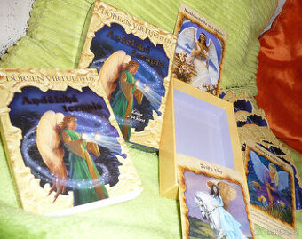 Vykládací karty Andělská terapie Doreen Virtue PhD. +kniha