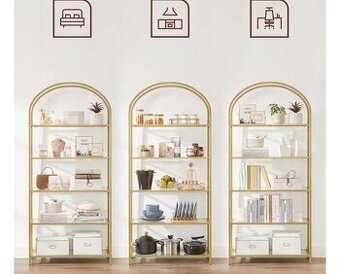 vysoké regály se skleněnými policemi