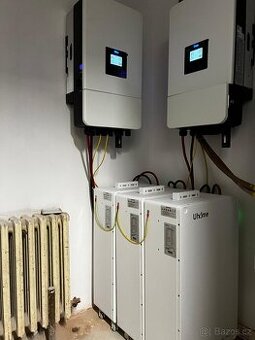 Hybridní měnič DEYE 10 kW nebo 12 kW - nový se zárukou