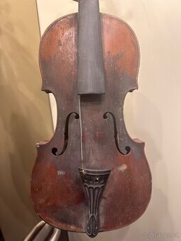 Koupím staré smyčcové nástroje v jakémkoliv stavu