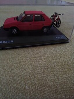 Škoda Favorit 1:43+ nosič kol a kolo