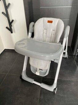 Dětská jídelní židlička Momi