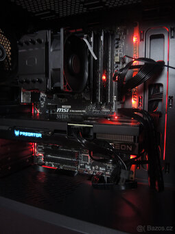 Intel i7-7700K / Radeon RX7600 8GB OC / 16GB DDR4 / 1,5 GB