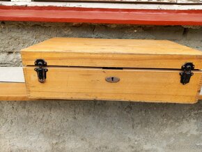 retro dřevěná krabička z masivu