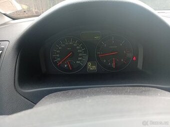Prodám Volvo V50 2,4D5