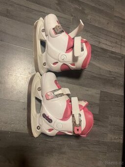 Dětské dívčí brusle.