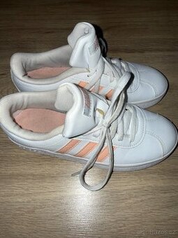 Tenisky - ADIDAS vel. 33