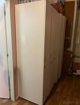 Šatní skříňky do šatny / fitness – 5 ks – 3000 Kč