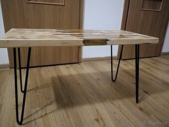 Epoxdový konferenční stolek