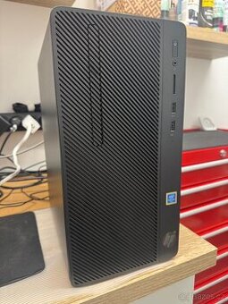 Počítač HP pro kancelářskou práci