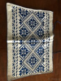 Starožitné prošívané a paličkované povlečení