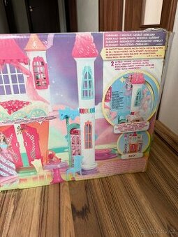 Zámek domeček Barbie